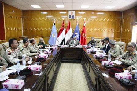 جانب من اجتماع  اللجنة العسكرية أمس